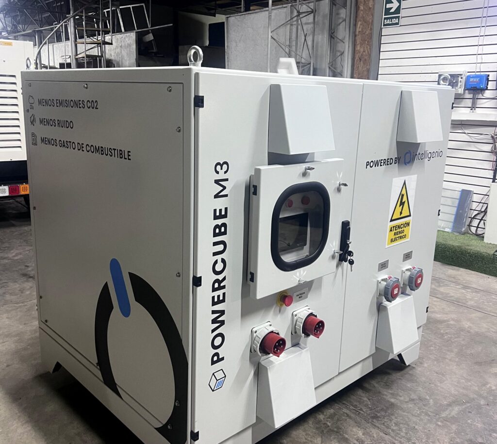 BESS portátil PowerCube M3 de 24 kVA / 50 kWh en el taller de Intelligenio antes de su despacho a Chiclayo